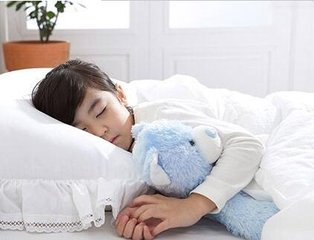 經(jīng)常就寢時(shí)間和足夠的兒童睡眠可以使更健康的青少年